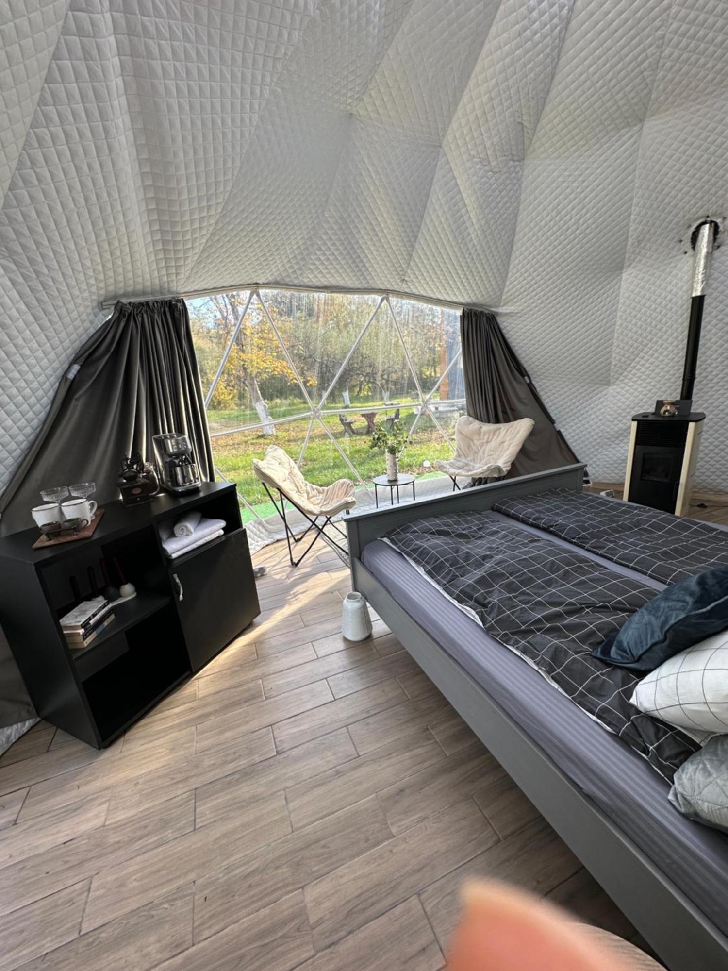 The Frog Glamping Hotel Horezu Kültér fotó