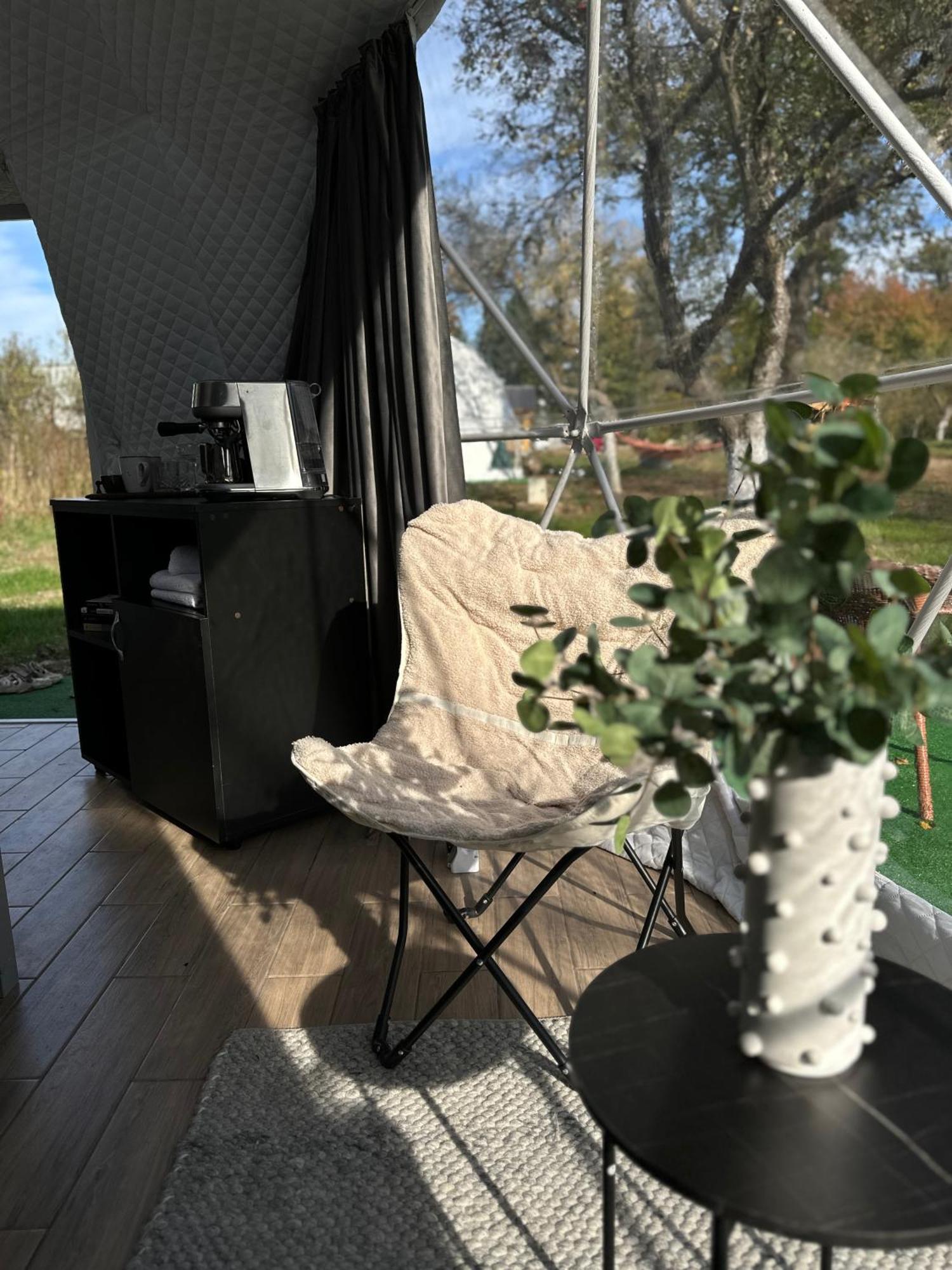 The Frog Glamping Hotel Horezu Kültér fotó