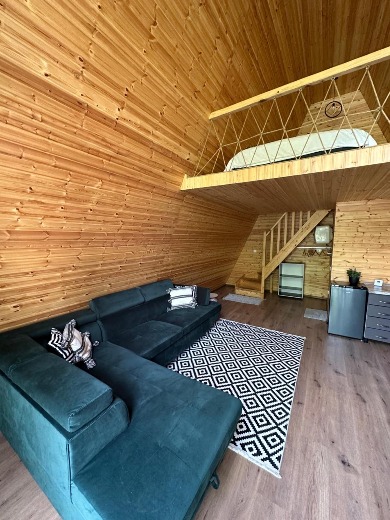 The Frog Glamping Hotel Horezu Kültér fotó