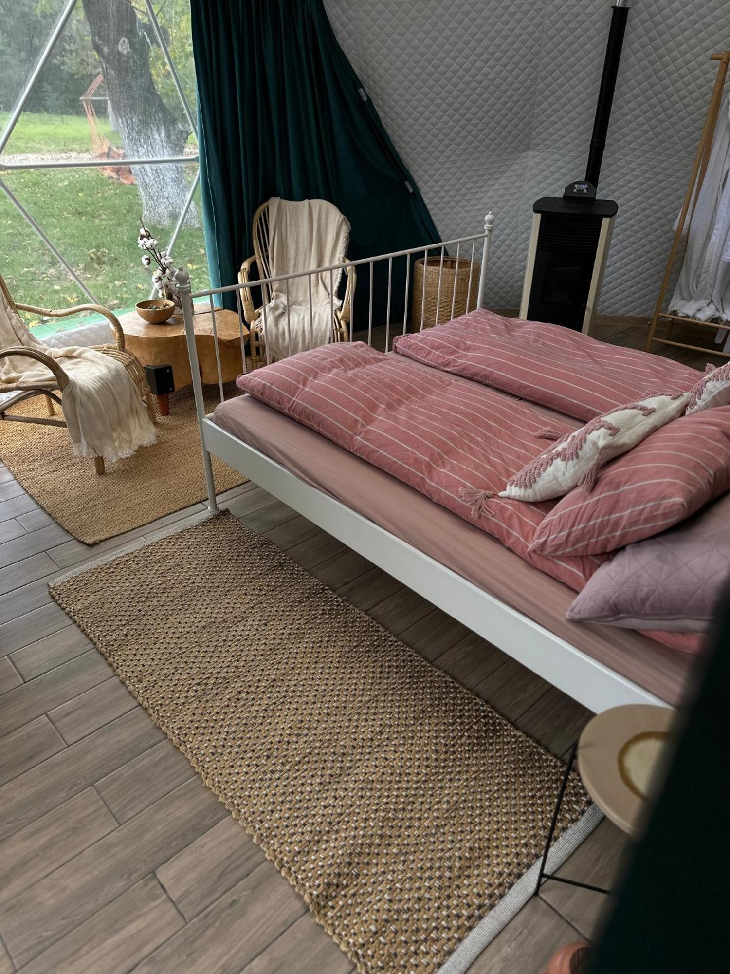 The Frog Glamping Hotel Horezu Kültér fotó