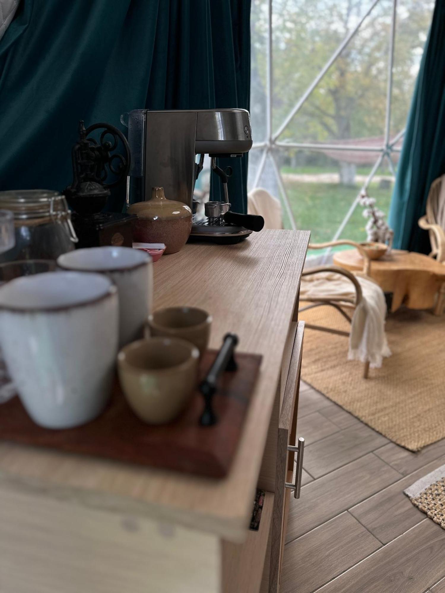 The Frog Glamping Hotel Horezu Kültér fotó
