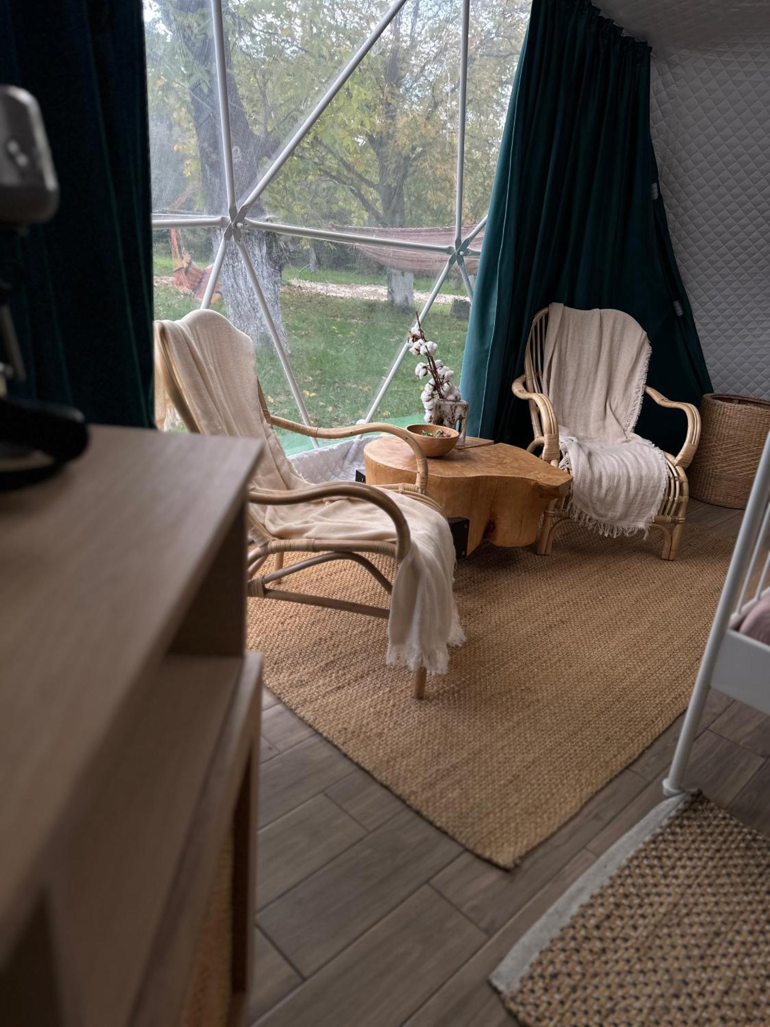 The Frog Glamping Hotel Horezu Kültér fotó
