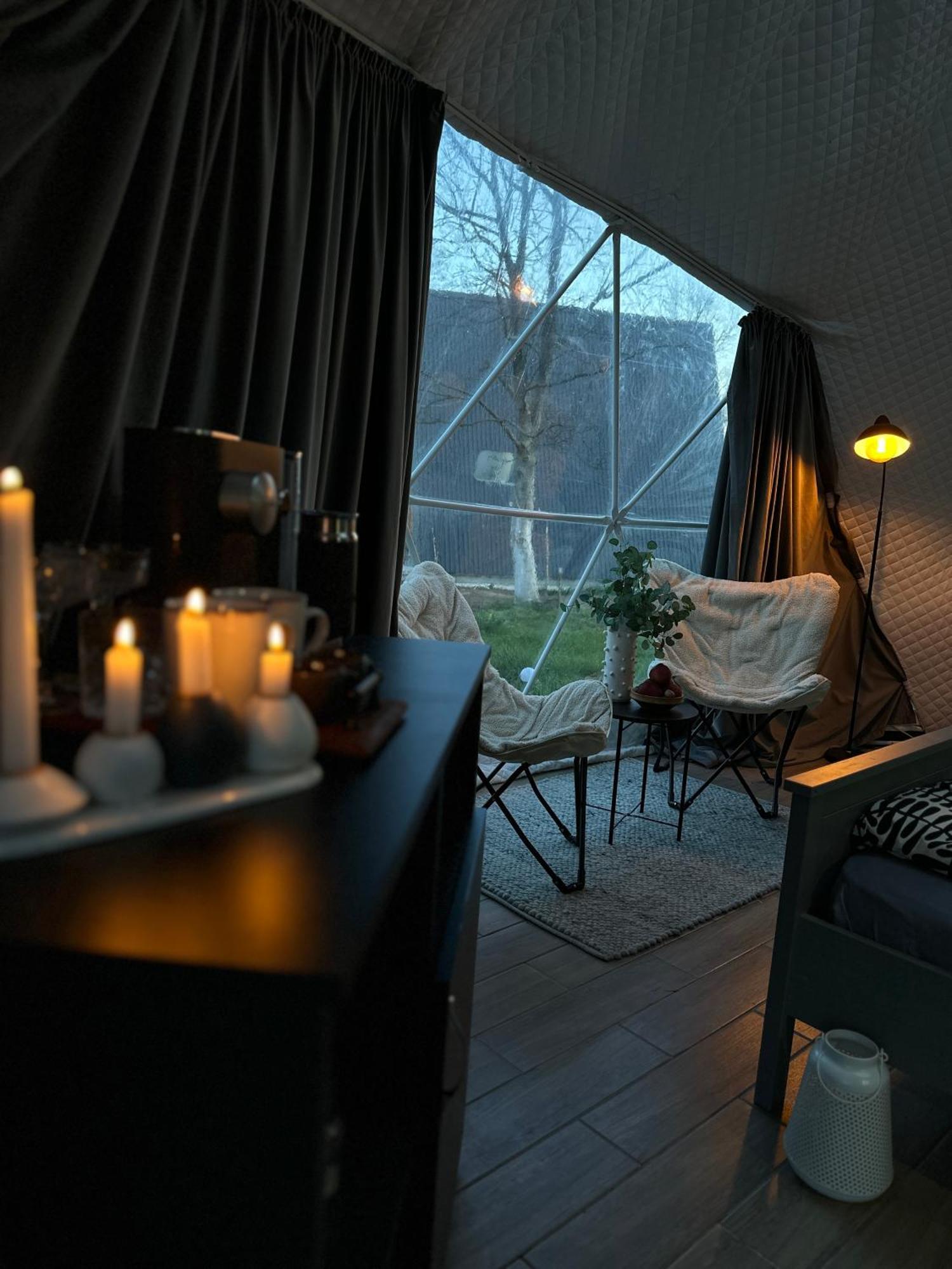 The Frog Glamping Hotel Horezu Kültér fotó