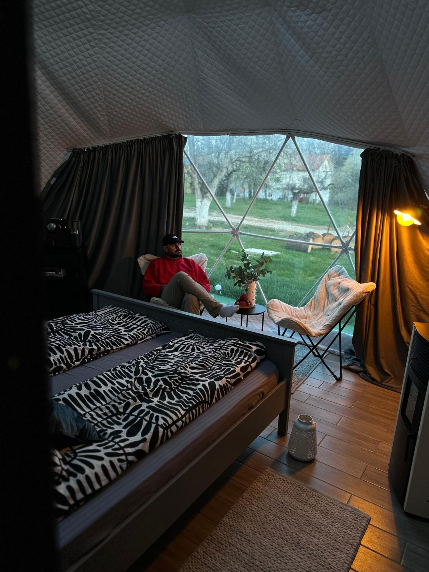 The Frog Glamping Hotel Horezu Kültér fotó