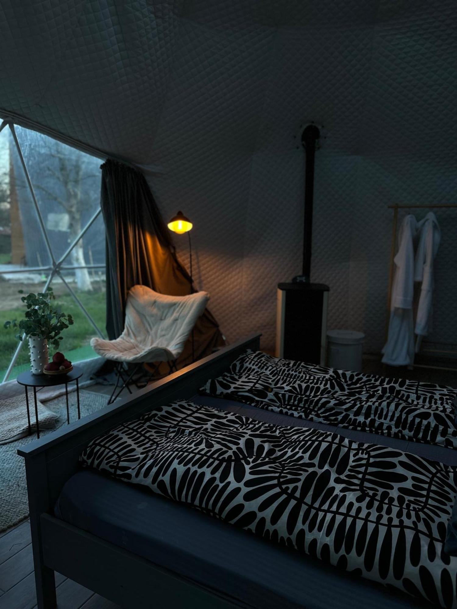 The Frog Glamping Hotel Horezu Kültér fotó