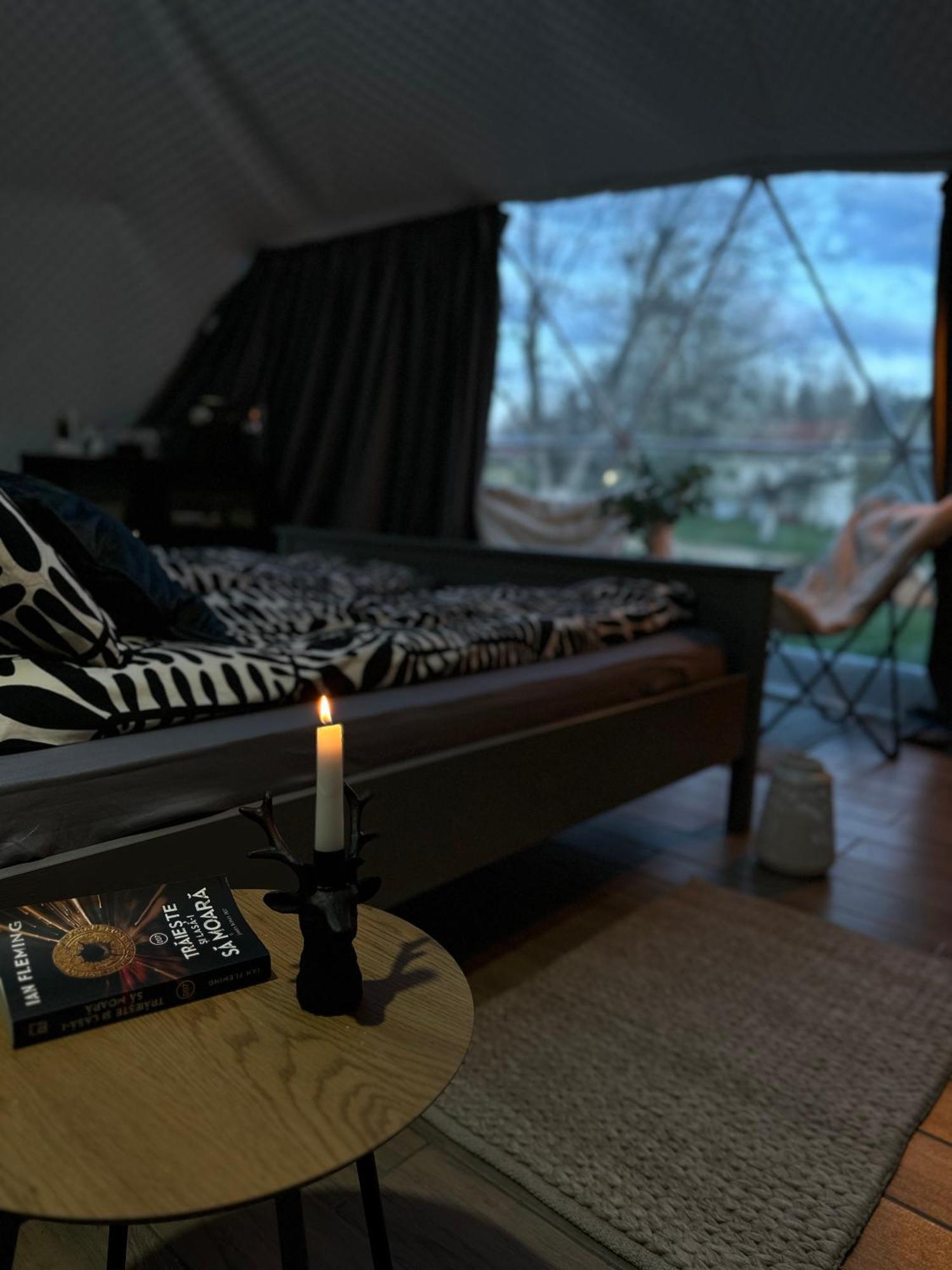 The Frog Glamping Hotel Horezu Kültér fotó